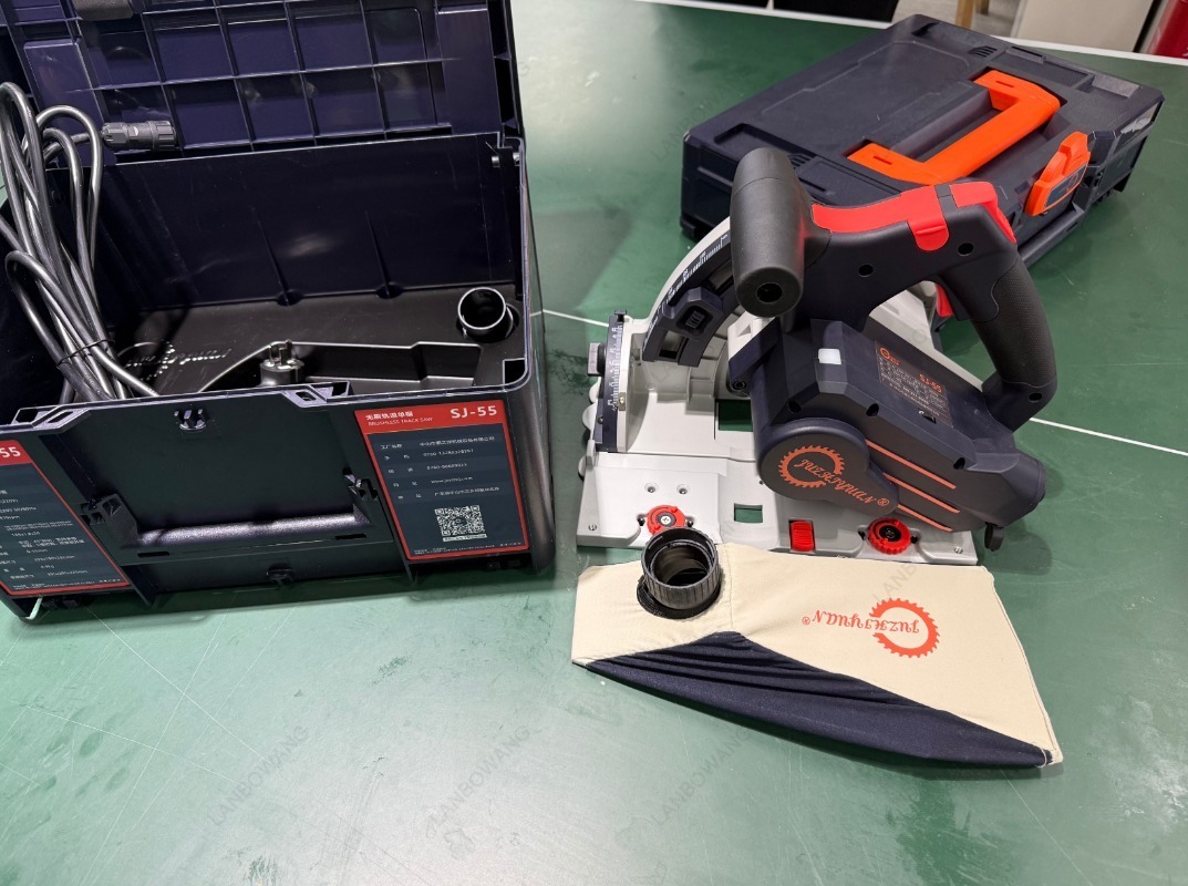 منشار كهربائي محمول خالٍ من ال - مراجعة Power Tools Woodworking وسعره